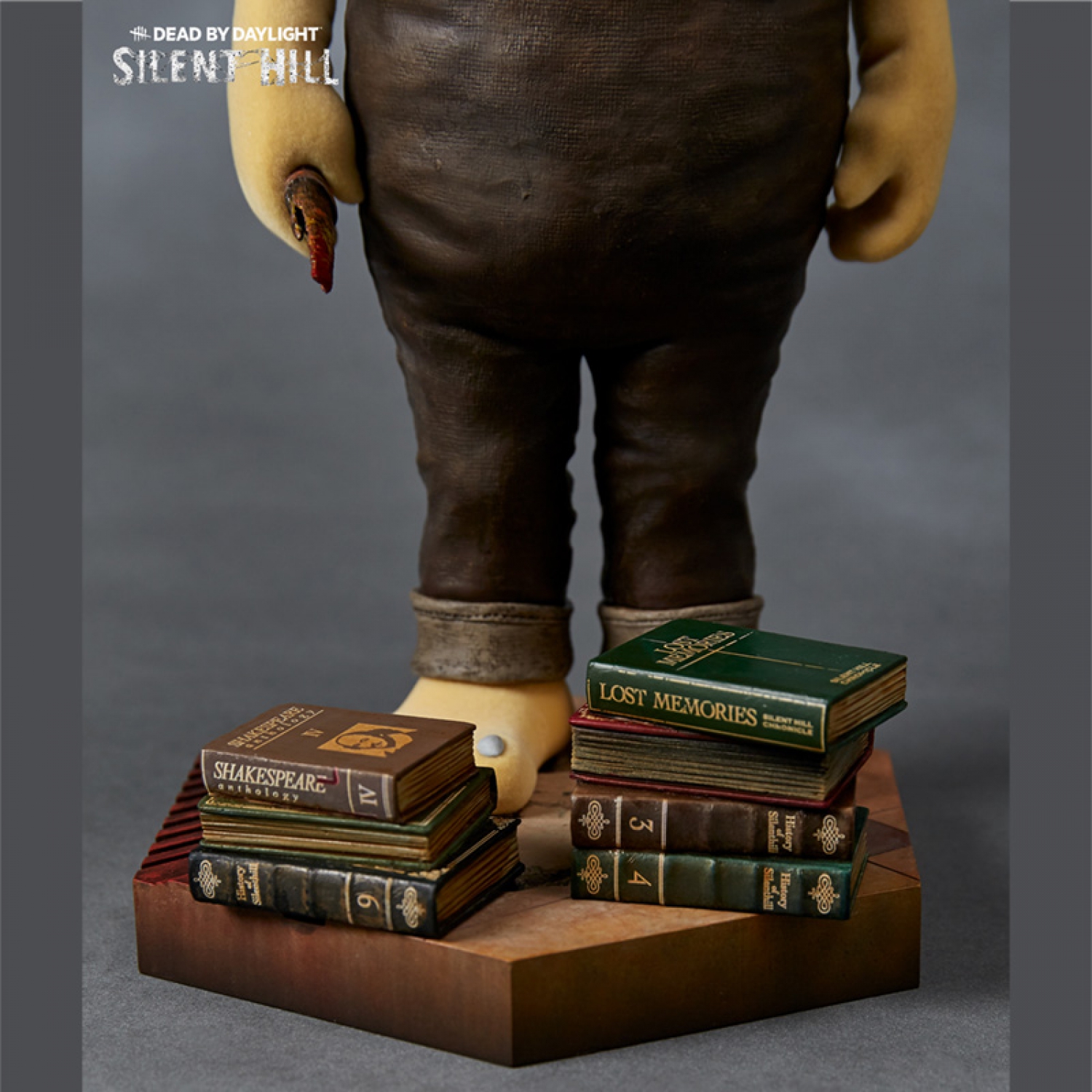 SILENT HILL x Dead by Daylight, Robbie the Rabbit Yellow 1/6 Scale Statue